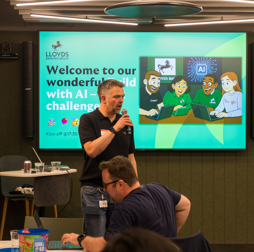 Paul Gledhill presenting at Build with AI London Paul Gledhill presenting at Build with AI London